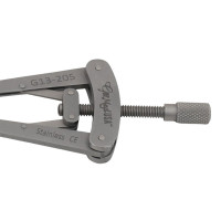 Alm Retractor 2 3/4" 4x4 Prongs